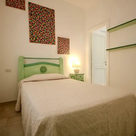 Casa Degli Ospiti Гостьовий будинок Ольбія