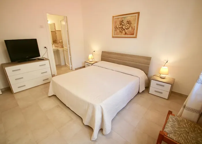 Casa Degli Ospiti 3* Olbia